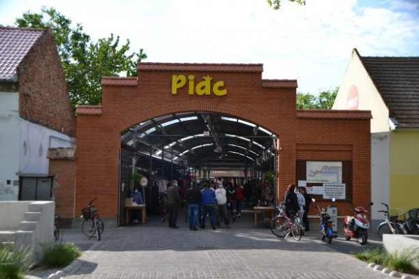 varosi-piac-mako-1